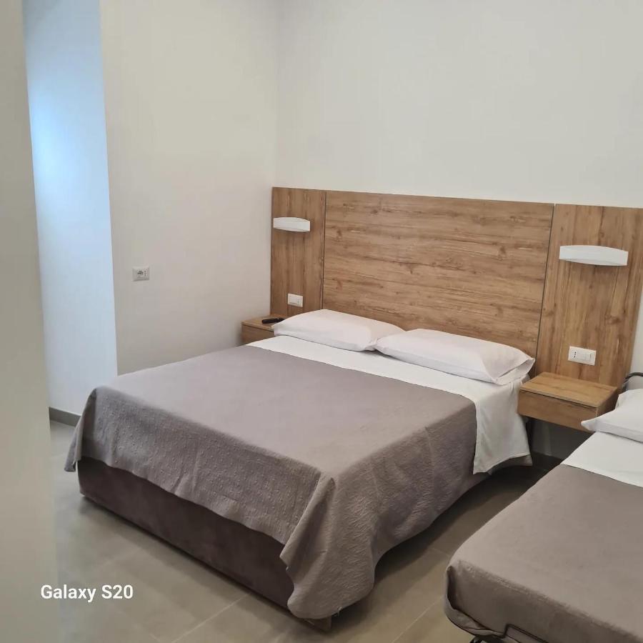 Residenza Nascari Al Plebiscito Hotel Napoli Exterior foto